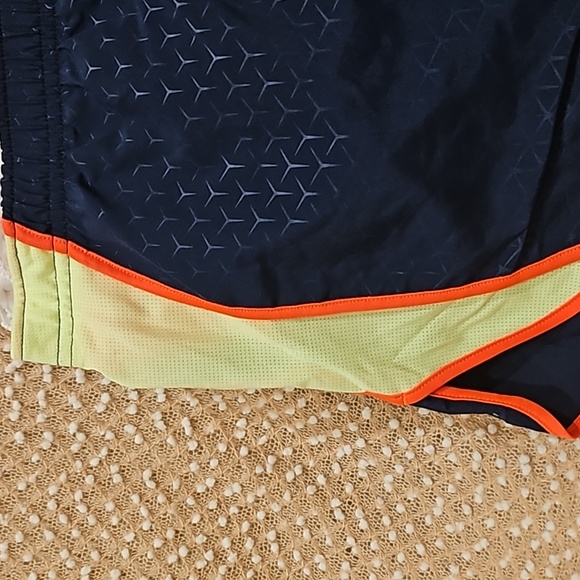 The North Face Running Shorts - Picture 2 of 16
